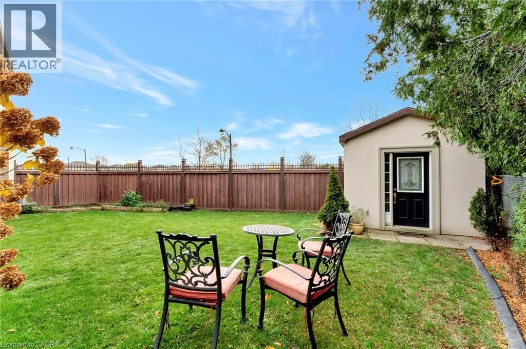 3 RIANNA Court