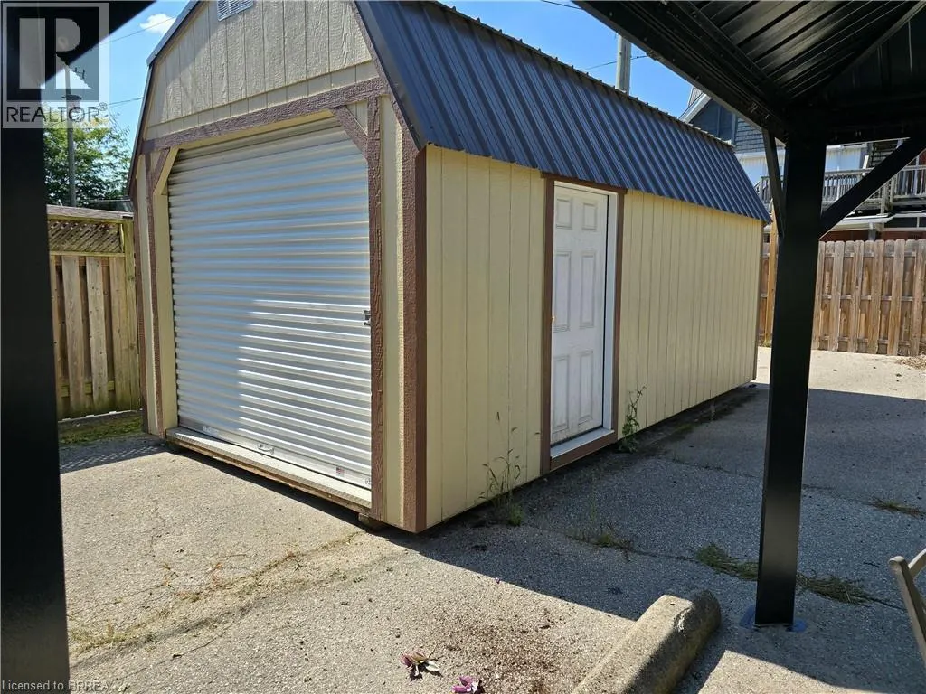 60 LYNNWOOD Avenue