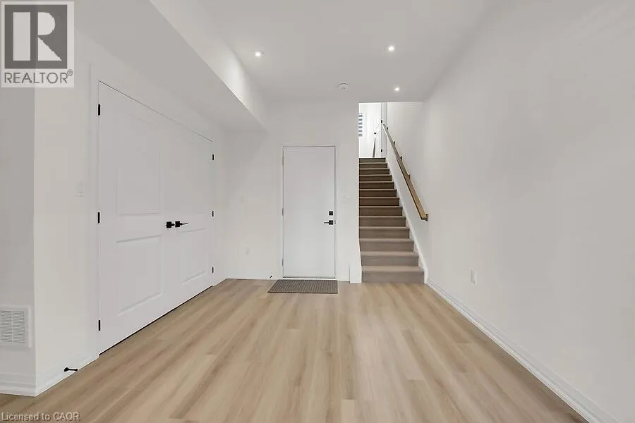 4040 MOUNTAIN Street Unit# 201, #201
