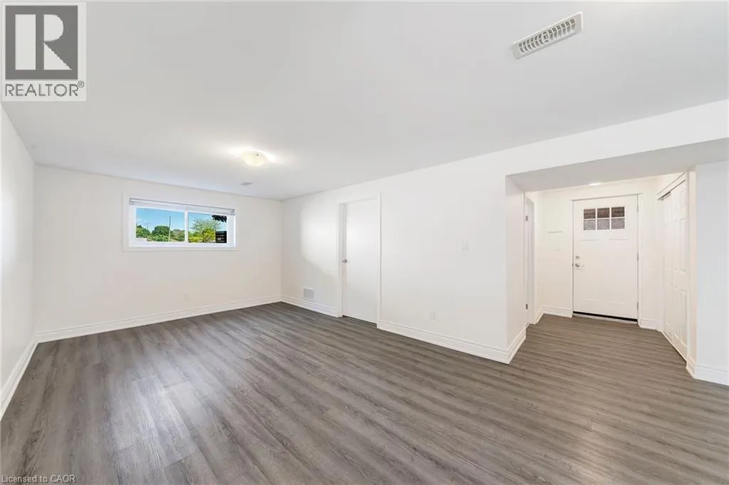 13 MEADOWBROOK Crescent