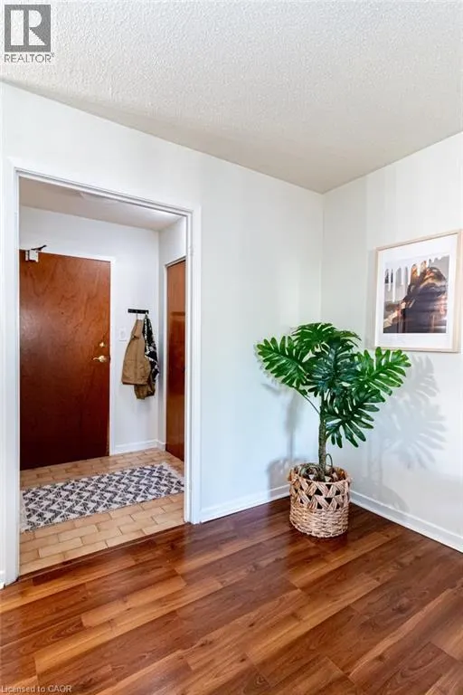 23 MAIN Street Unit# 205, #205