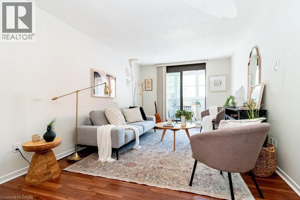 23 MAIN Street Unit# 205, #205