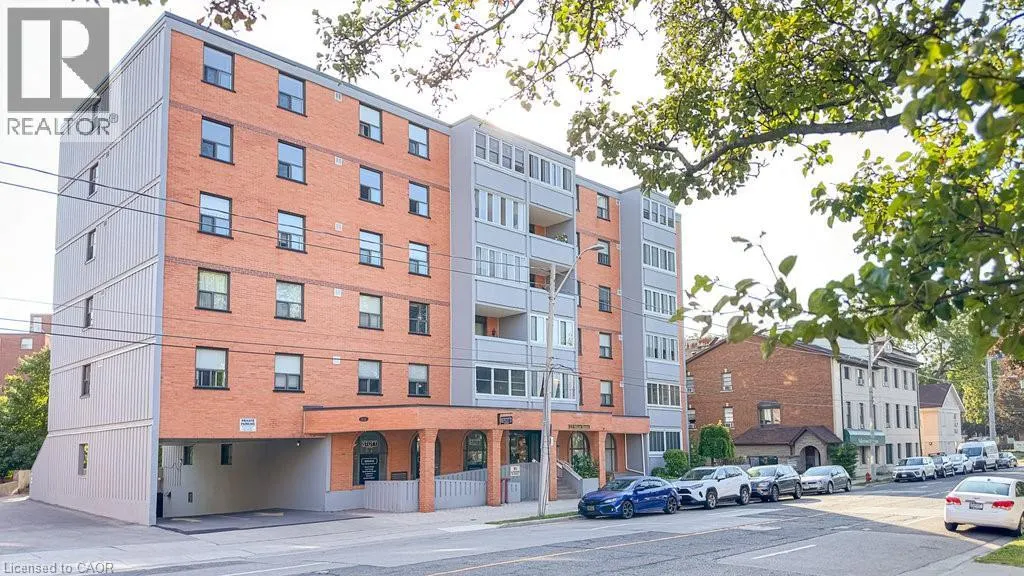 23 MAIN Street Unit# 205, #205