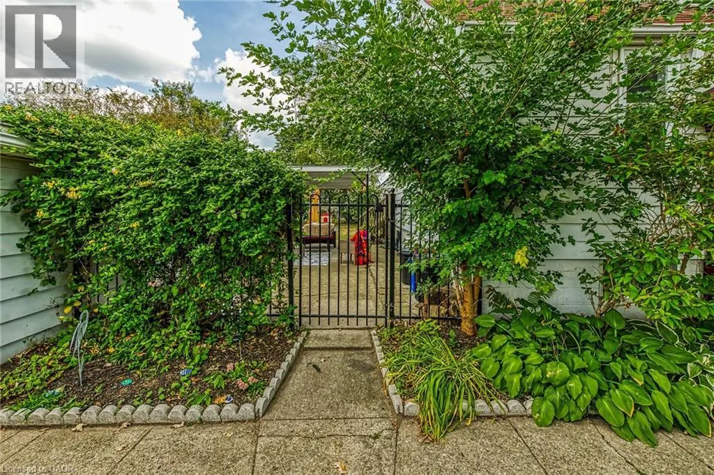 8 DOWNEY Road