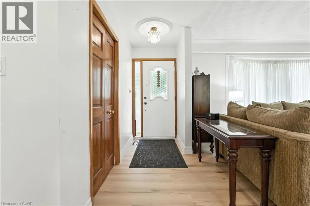 20 WOODSIDE Drive