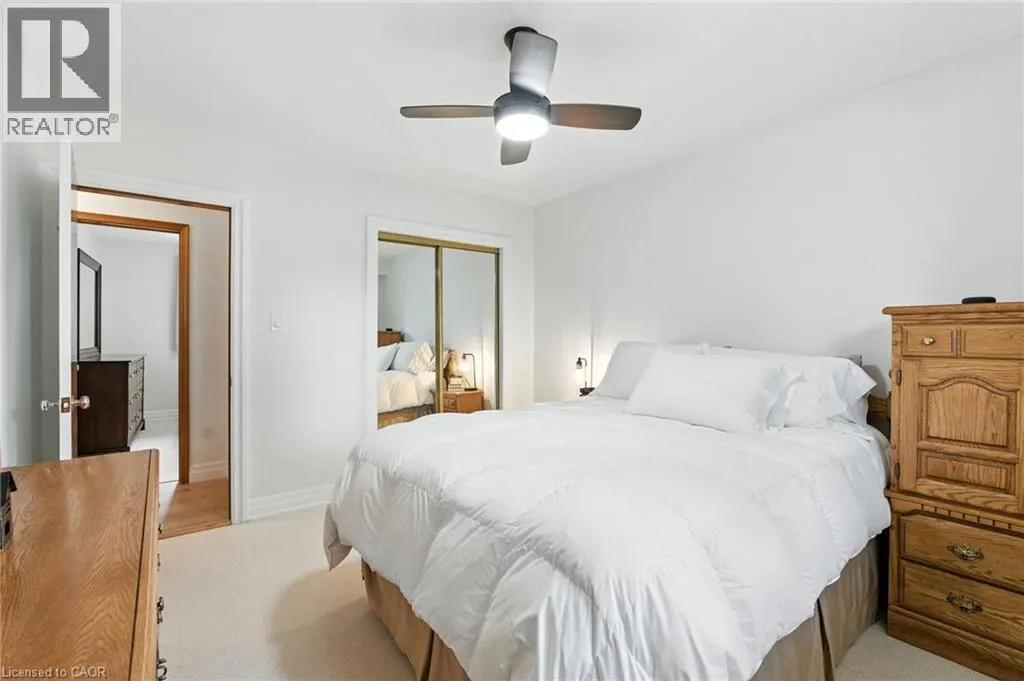 20 WOODSIDE Drive