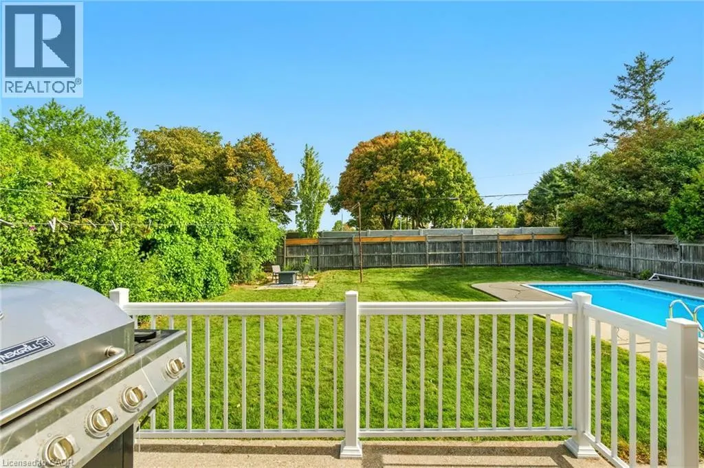 20 WOODSIDE Drive