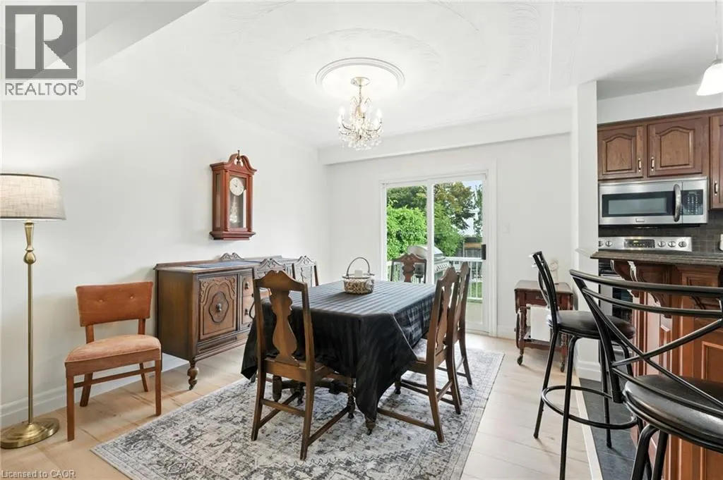 20 WOODSIDE Drive