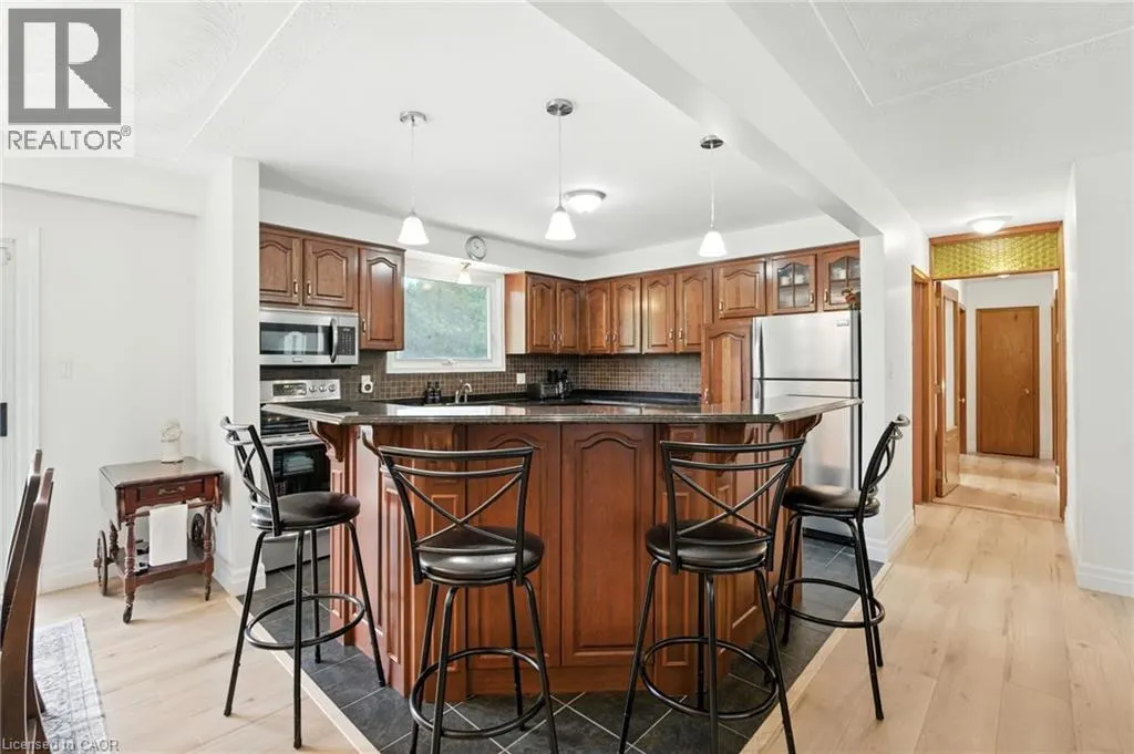 20 WOODSIDE Drive