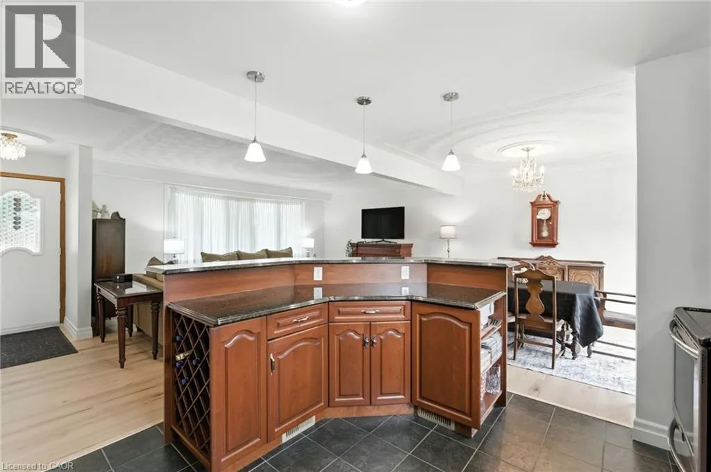 20 WOODSIDE Drive