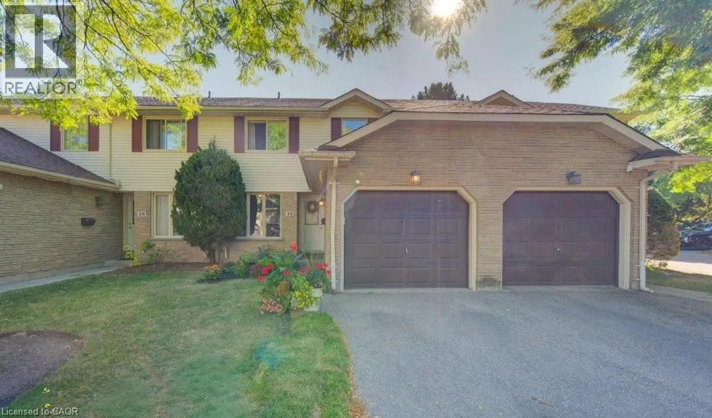 476 KINGSCOURT Drive Unit# 15, #15
