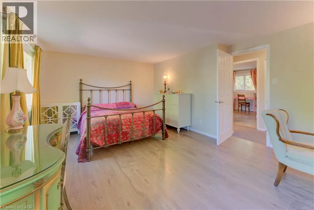 476 KINGSCOURT Drive Unit# 15, #15