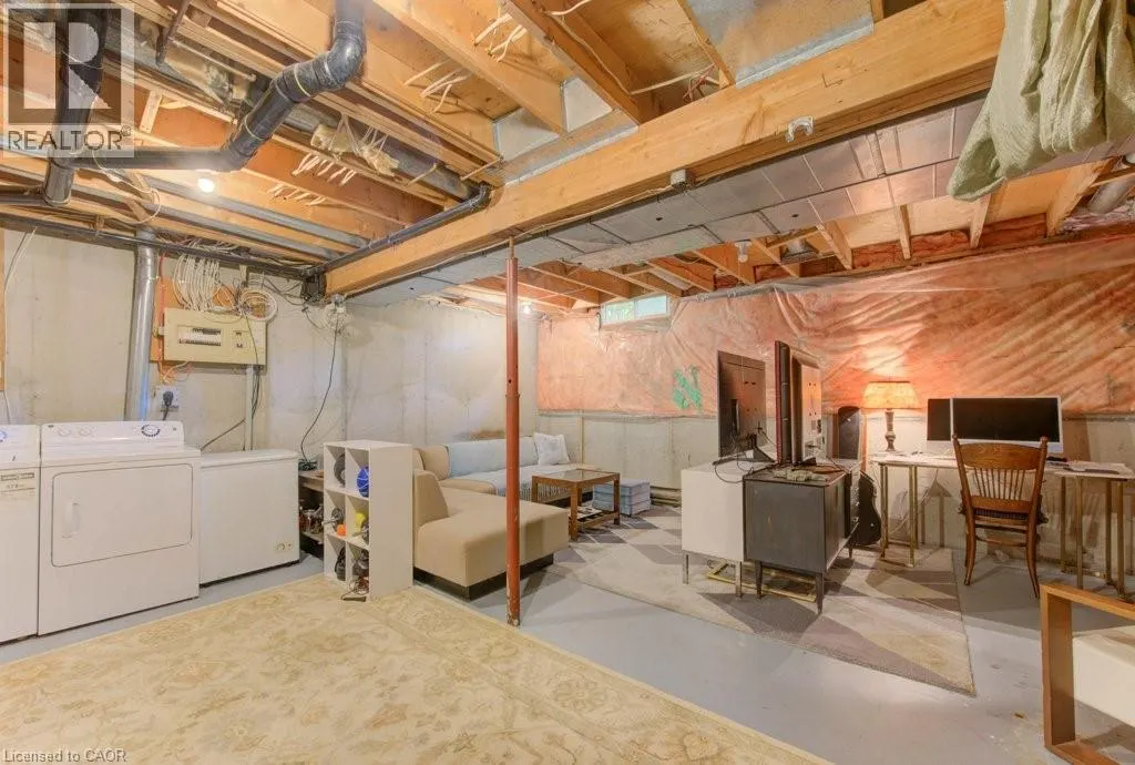 476 KINGSCOURT Drive Unit# 15, #15