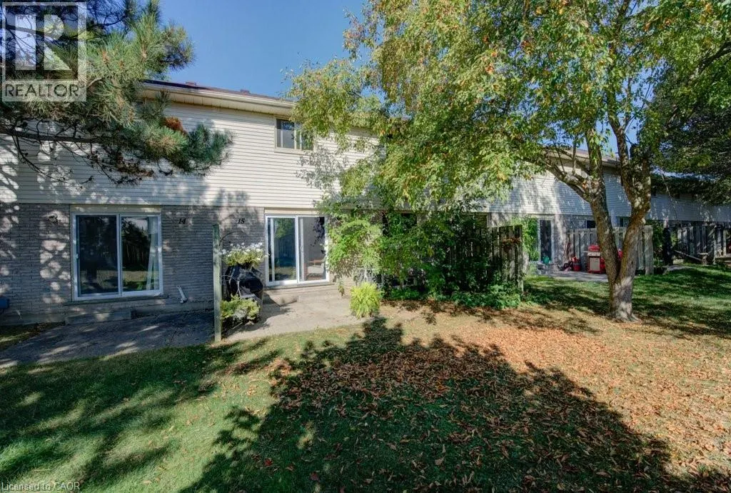 476 KINGSCOURT Drive Unit# 15, #15