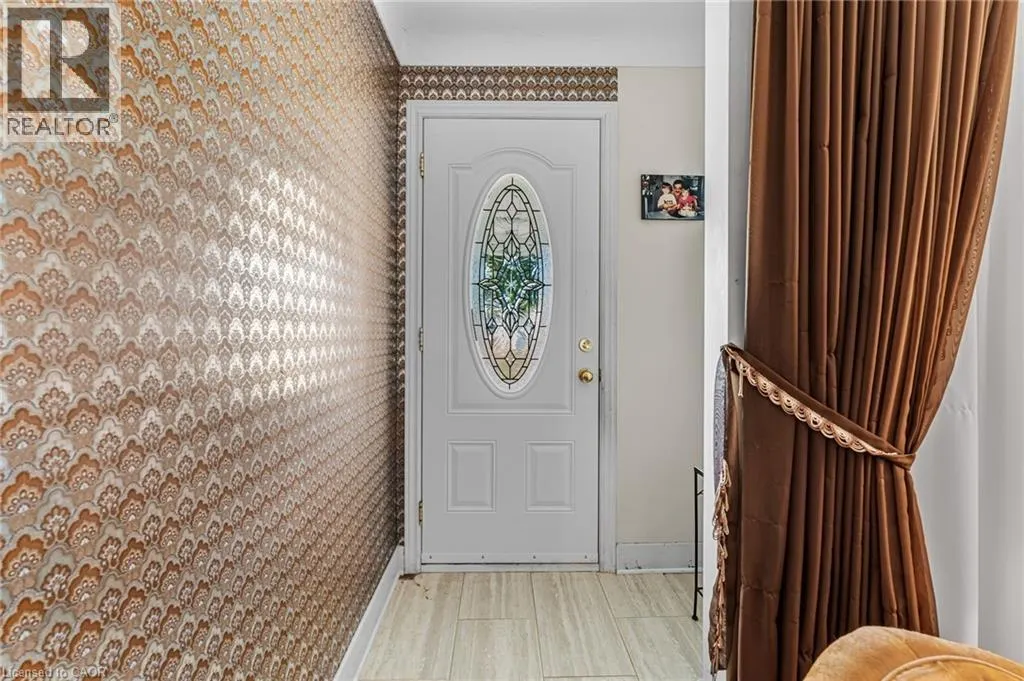 323 NORTH CAYUGA Street W