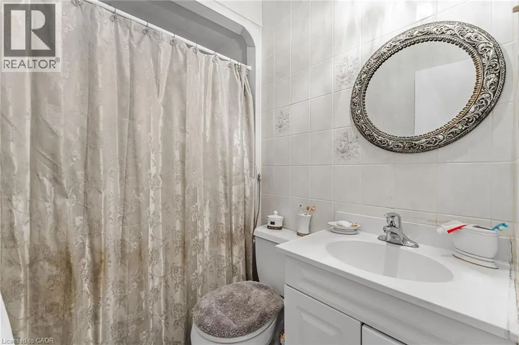 323 NORTH CAYUGA Street W