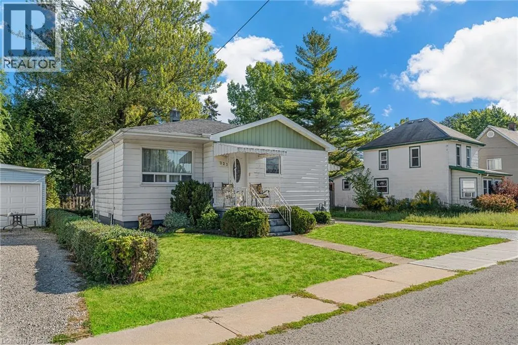 323 NORTH CAYUGA Street W