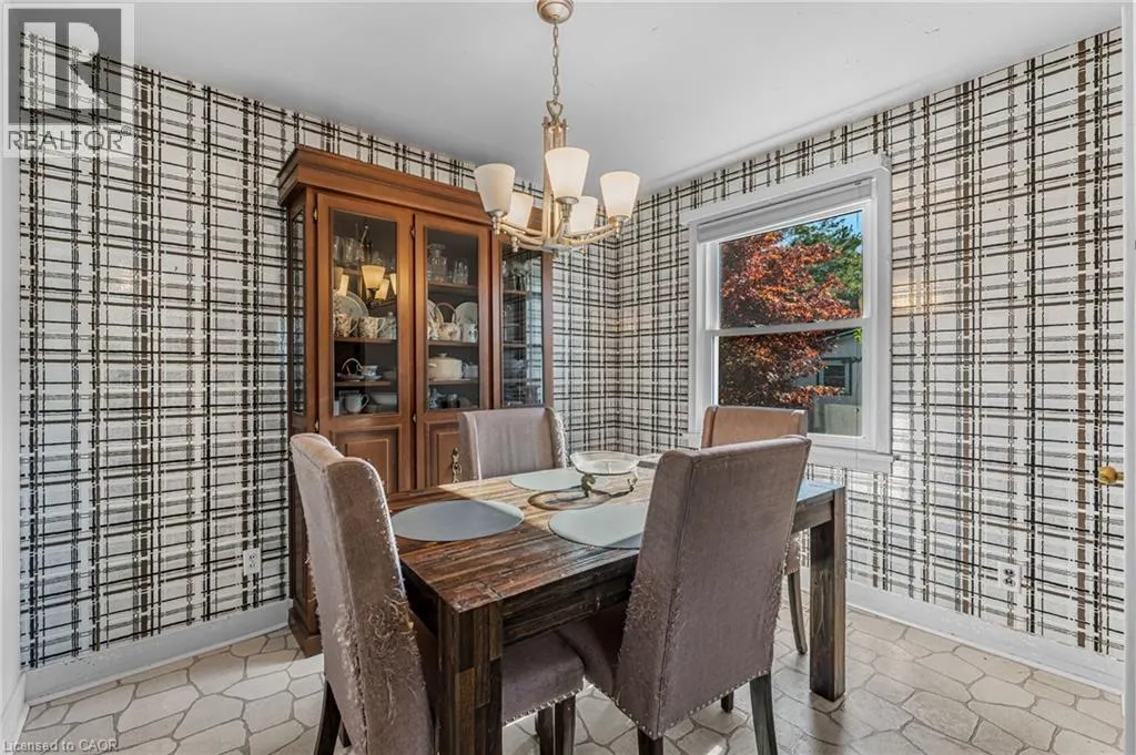 323 NORTH CAYUGA Street W