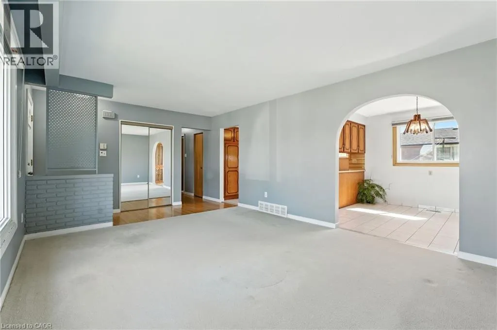 10 ROSE Crescent