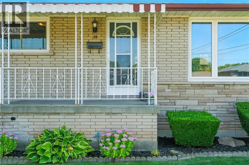 10 ROSE Crescent