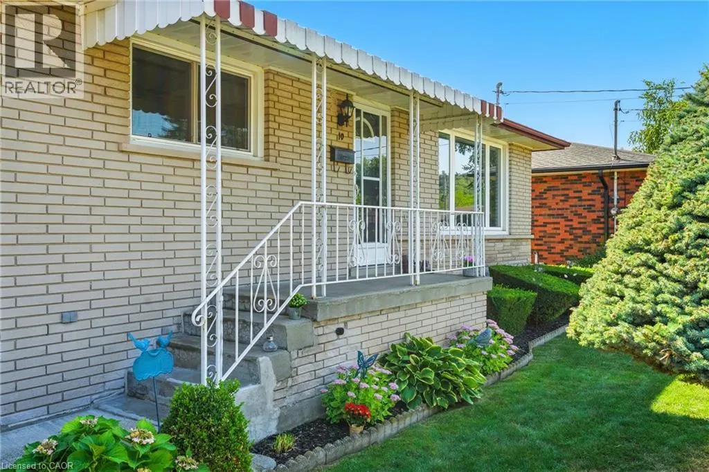 10 ROSE Crescent