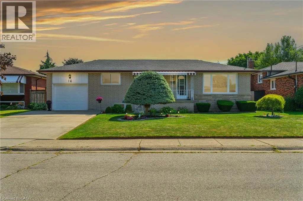 10 ROSE Crescent