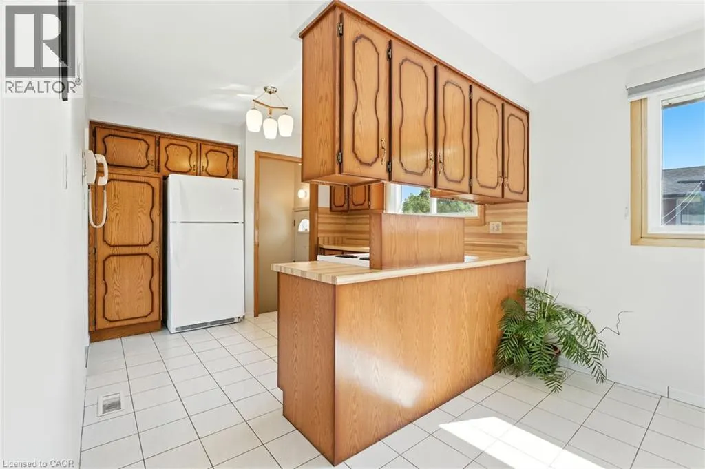 10 ROSE Crescent