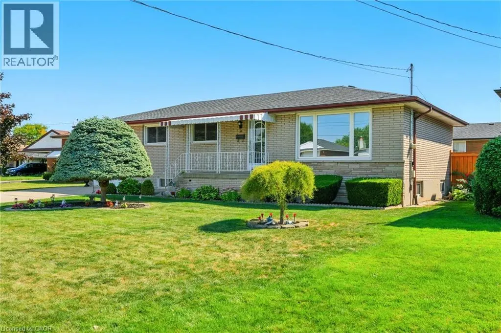 10 ROSE Crescent