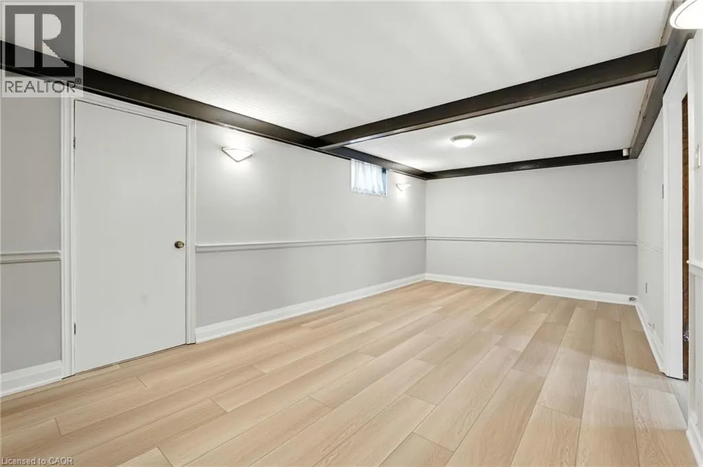 10 ROSE Crescent