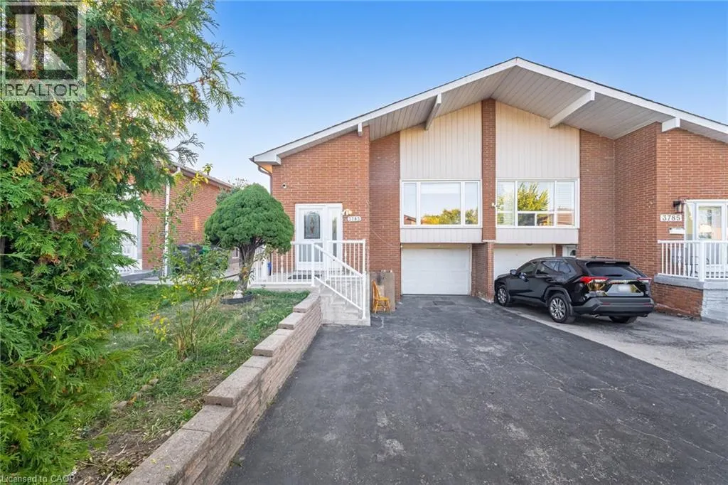3783 KEENAN Crescent