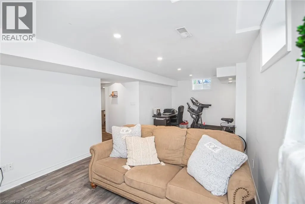 31 GRIFFITH Drive
