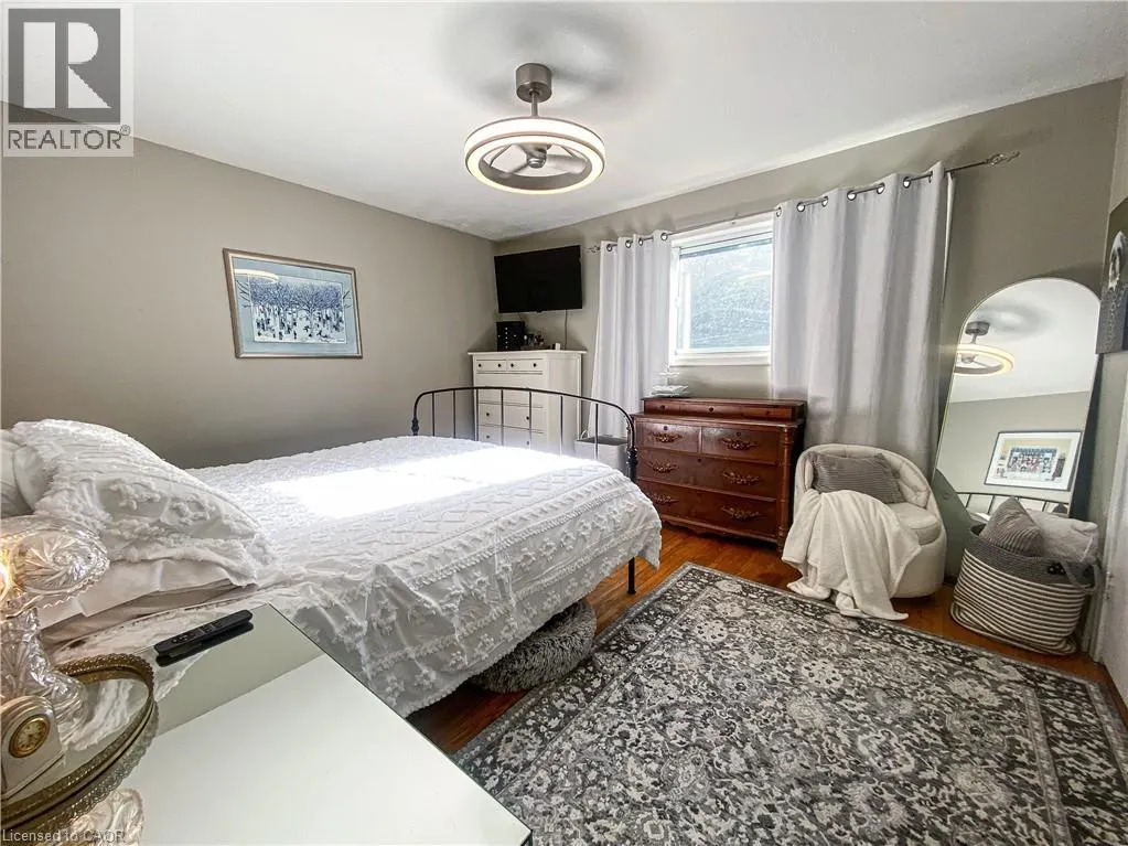 38 KINGSWAY Crescent