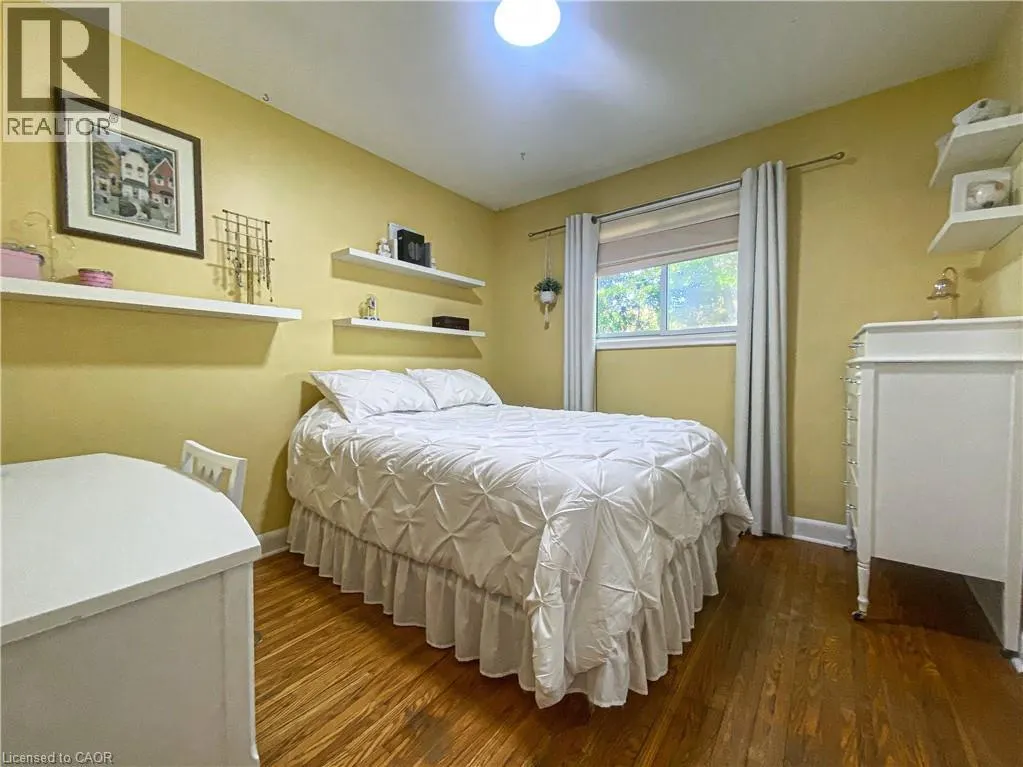 38 KINGSWAY Crescent