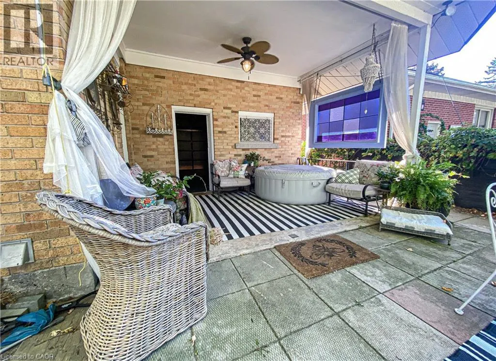 38 KINGSWAY Crescent