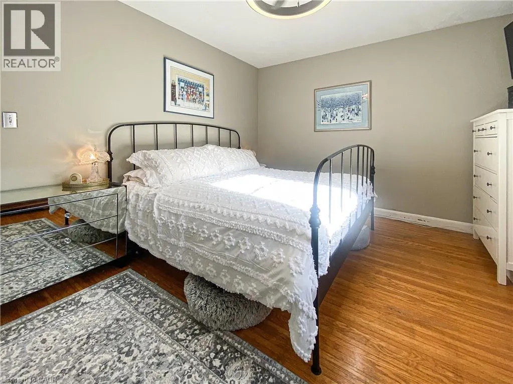 38 KINGSWAY Crescent