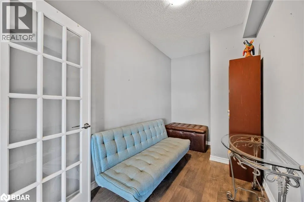 720 YONGE Street Unit# 205, #205