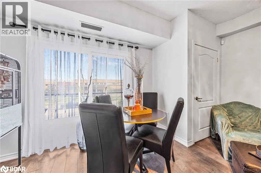 720 YONGE Street Unit# 205, #205