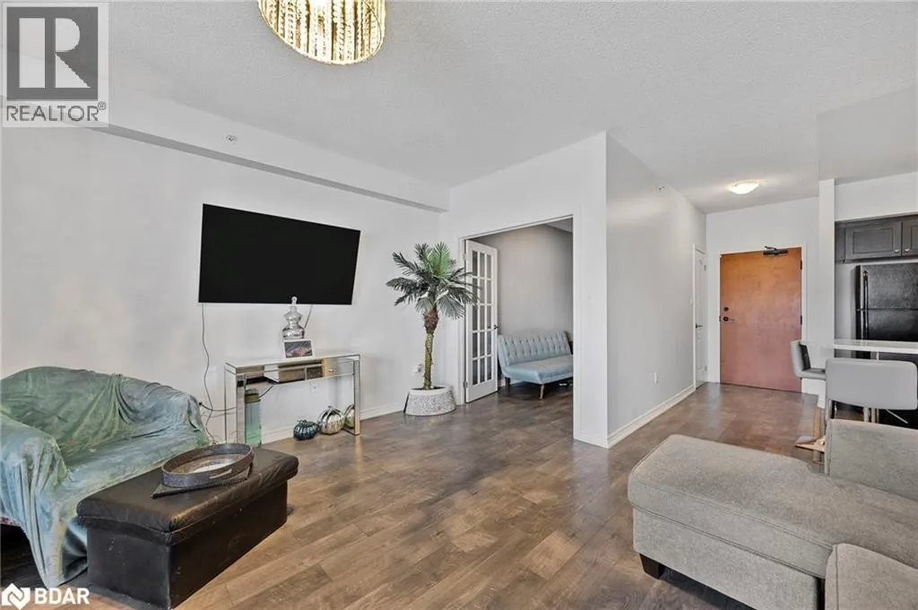 720 YONGE Street Unit# 205, #205