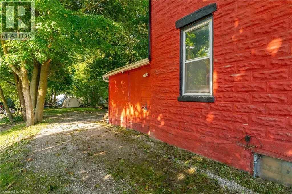 349 MAIN Street S