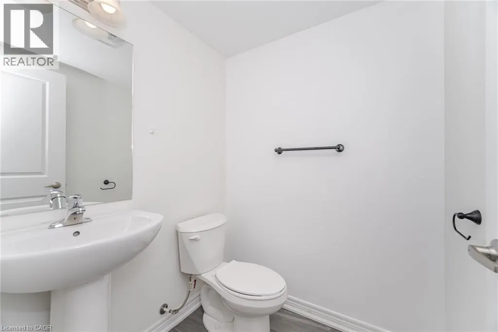 14 DRYDEN Lane