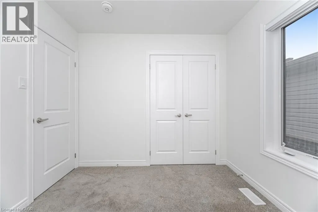 14 DRYDEN Lane