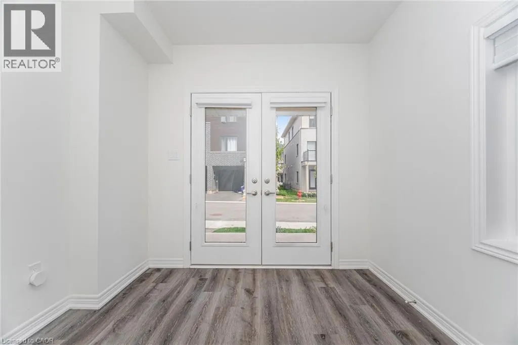 14 DRYDEN Lane