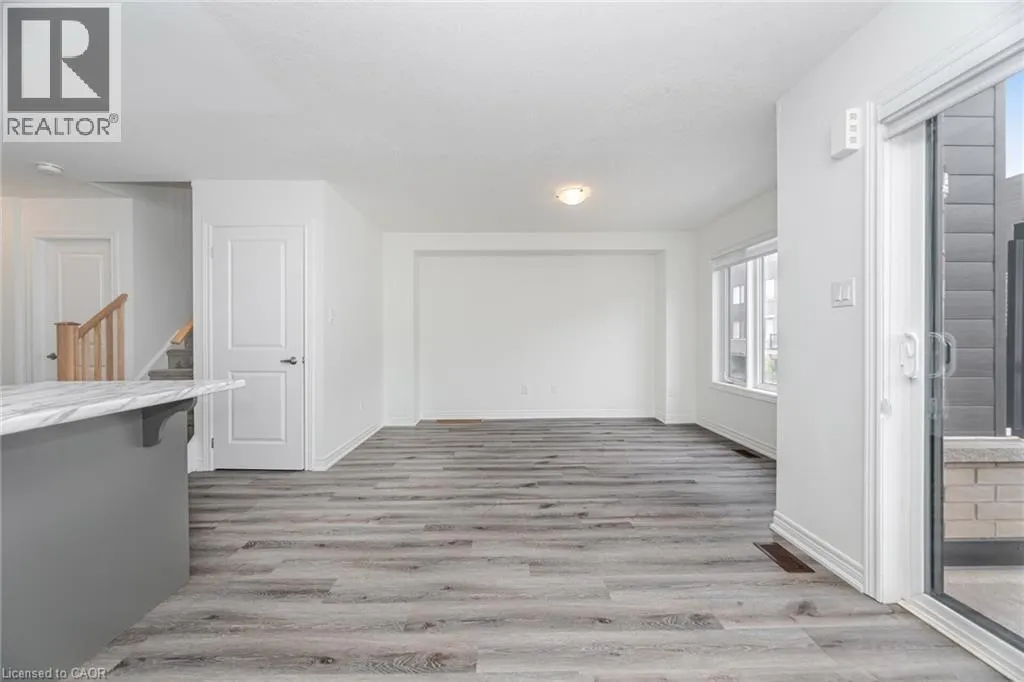 14 DRYDEN Lane