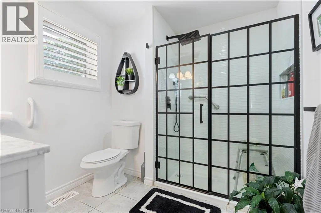 12 BRIARLEA CRES Crescent