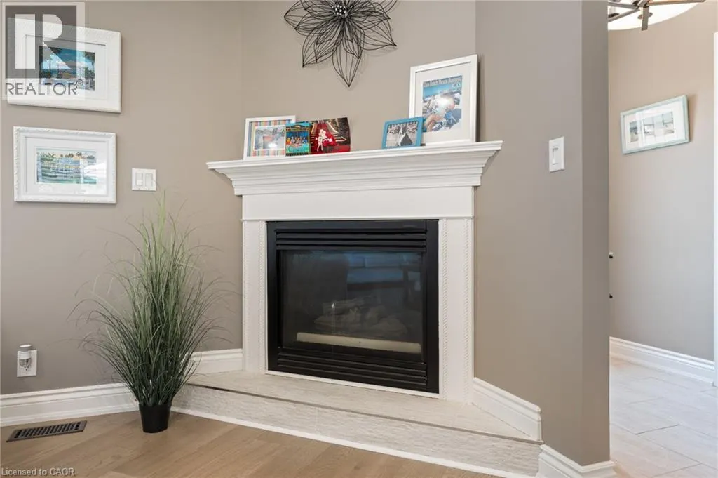 12 BRIARLEA CRES Crescent