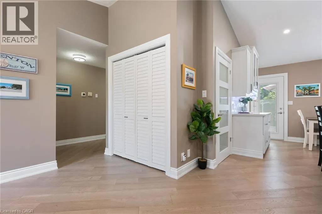 12 BRIARLEA CRES Crescent