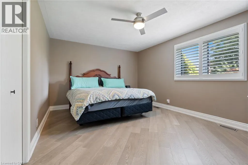 12 BRIARLEA CRES Crescent