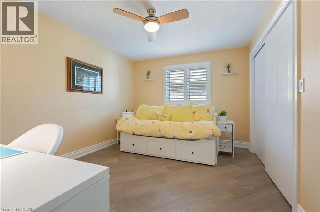 12 BRIARLEA CRES Crescent