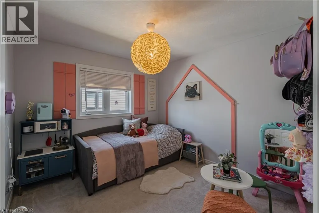 2 SEDGE AVE Avenue