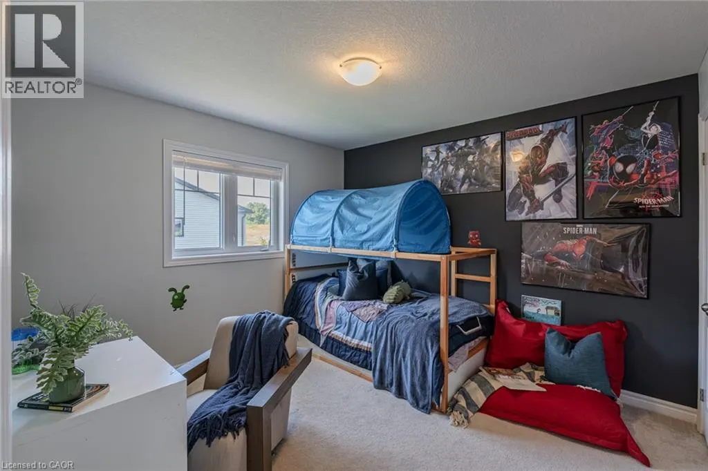 2 SEDGE AVE Avenue